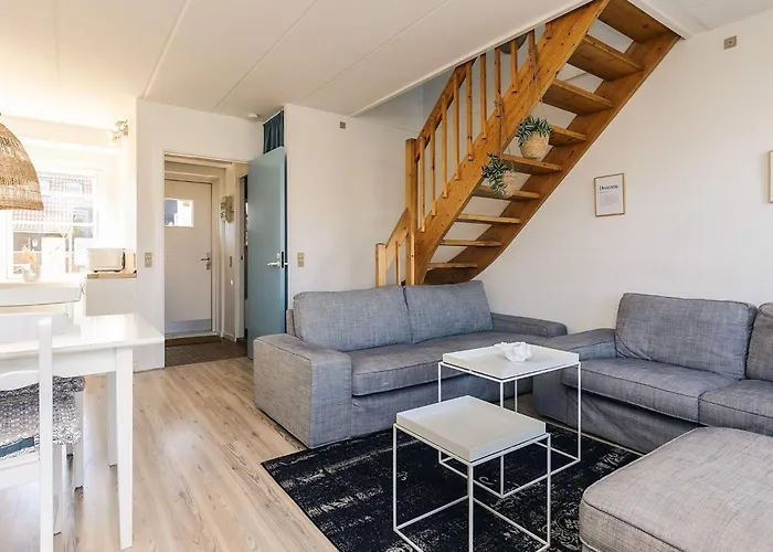 4 Person On A In Apartamento *